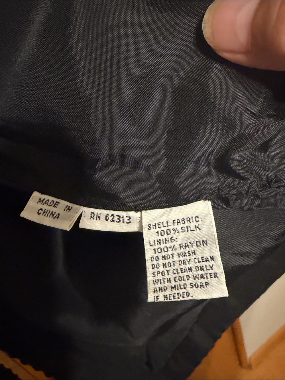 The ‘Black Tie’ label by He-Ro Industries vintage 1980’s black sequin blazer SzL - Picture 4 of 9